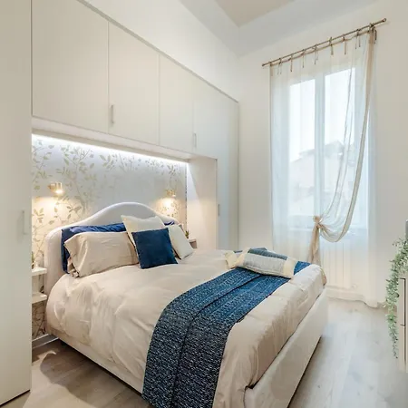 Modern By The In דירה *