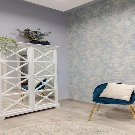 דירה Modern By The In